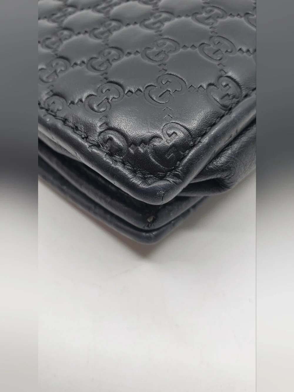Gucci Microguccissima Crossbody Wallet On Stap - Picture 14 of 15